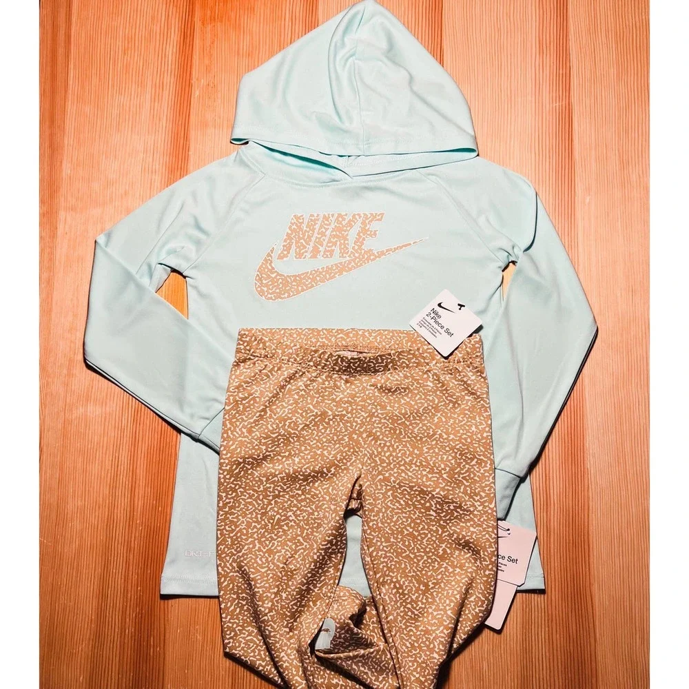 Nike Girl Dri-FIT Tunic and Leggings Set - Picture 8 of 8